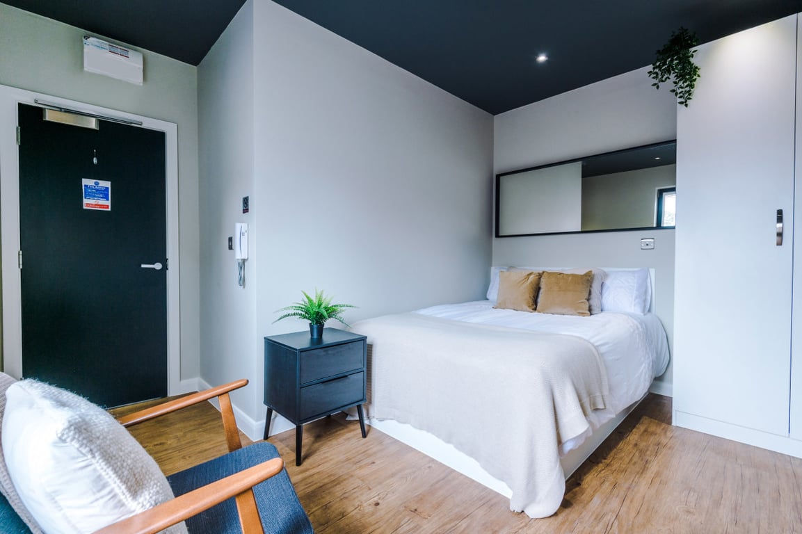 Flat 13, 160 Upper New Walk