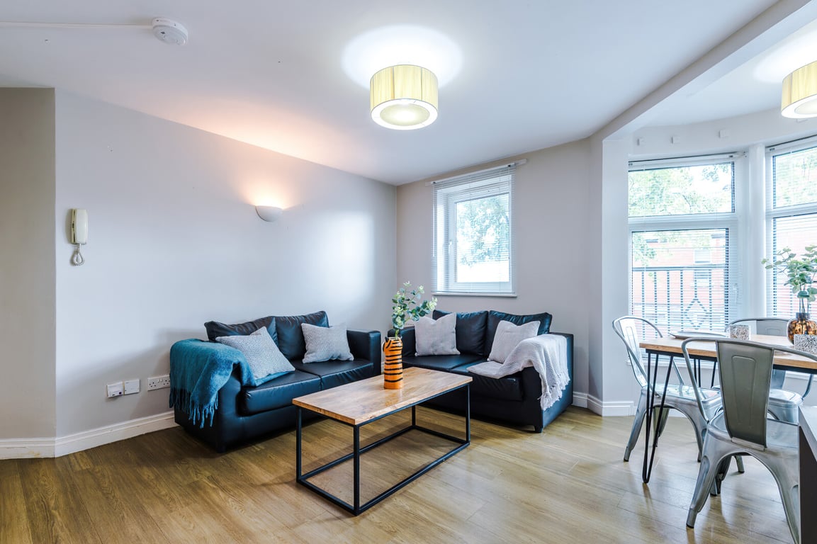 Flat 4, Newton House