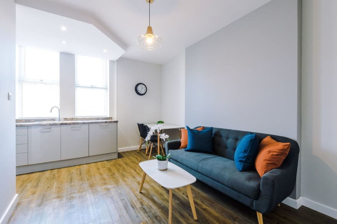 Flat 4, 44 Burdon Terrace