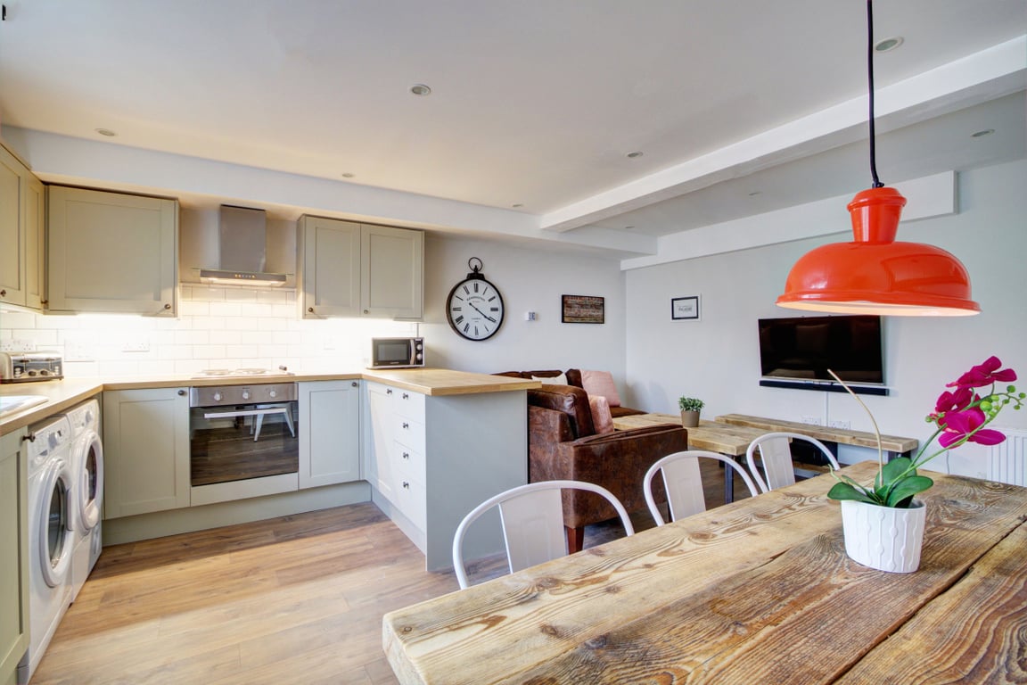 Flat B, Park View
