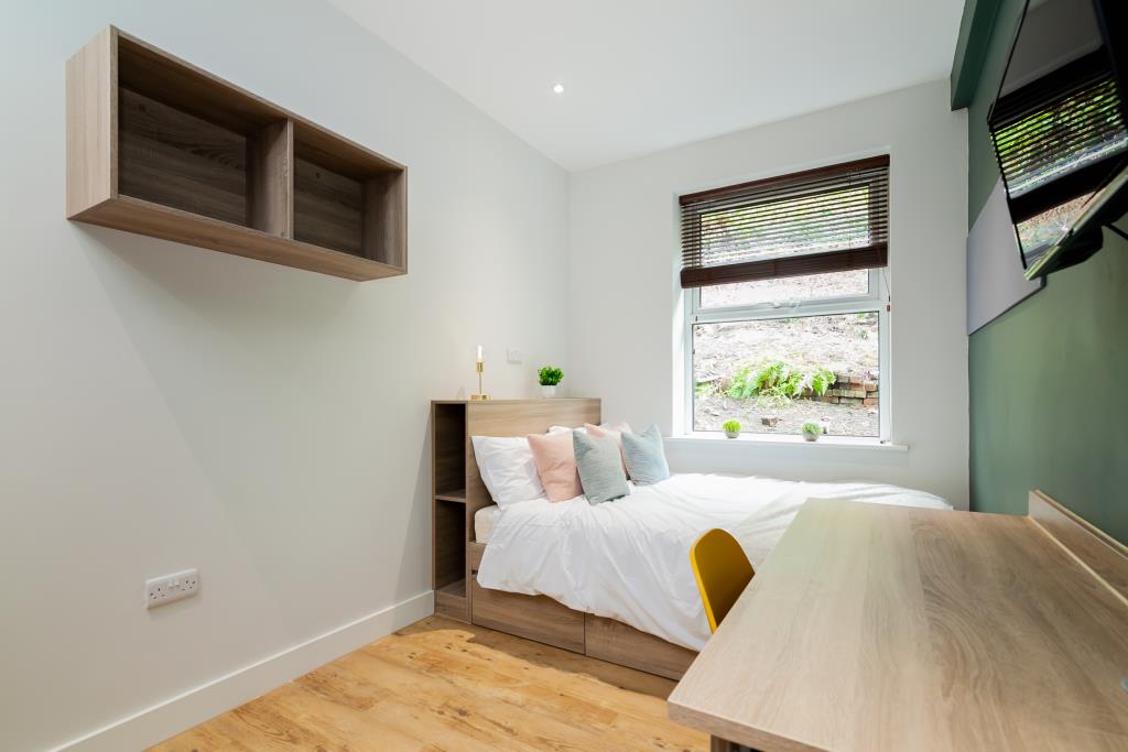 Flat 3, 42 Bankfield Road