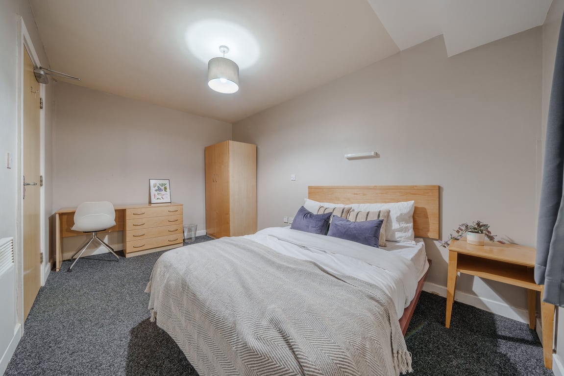 Flat 5, Mayfair Court