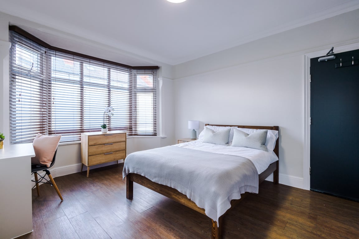 33 Elmsthorpe Avenue