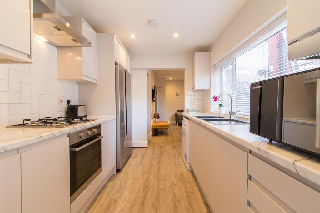 67 Thornycroft Road