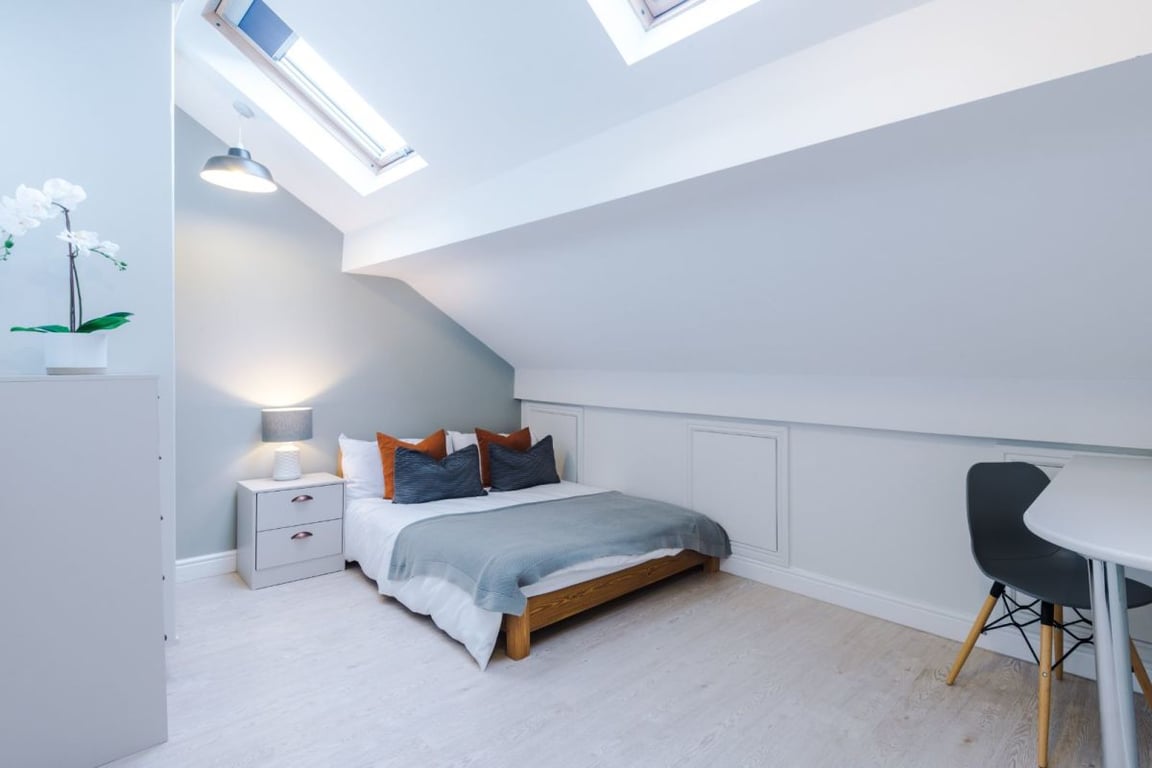 32 Cawdor Road