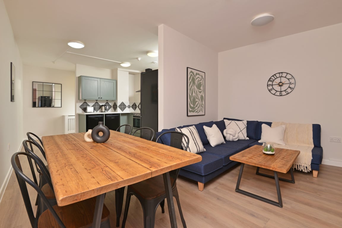 Flat 6, Isca Lofts