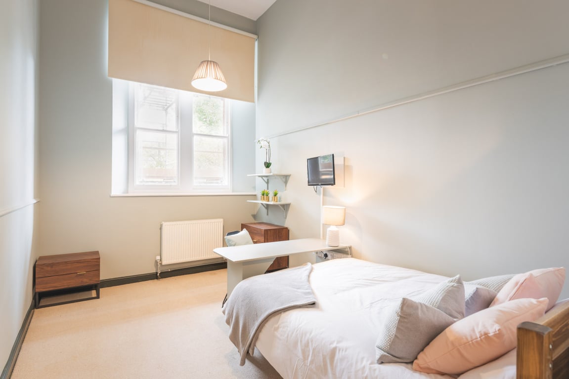 Flat B Bishop Blackall School