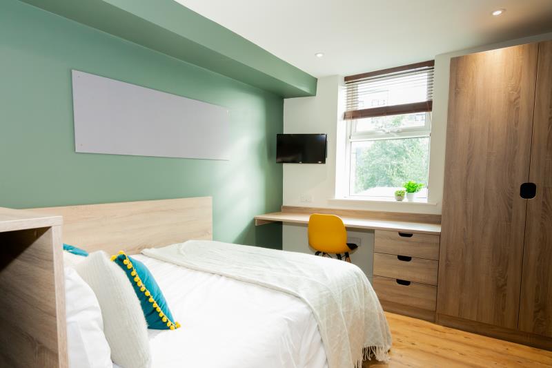 Flat 2, 42 Bankfield Road