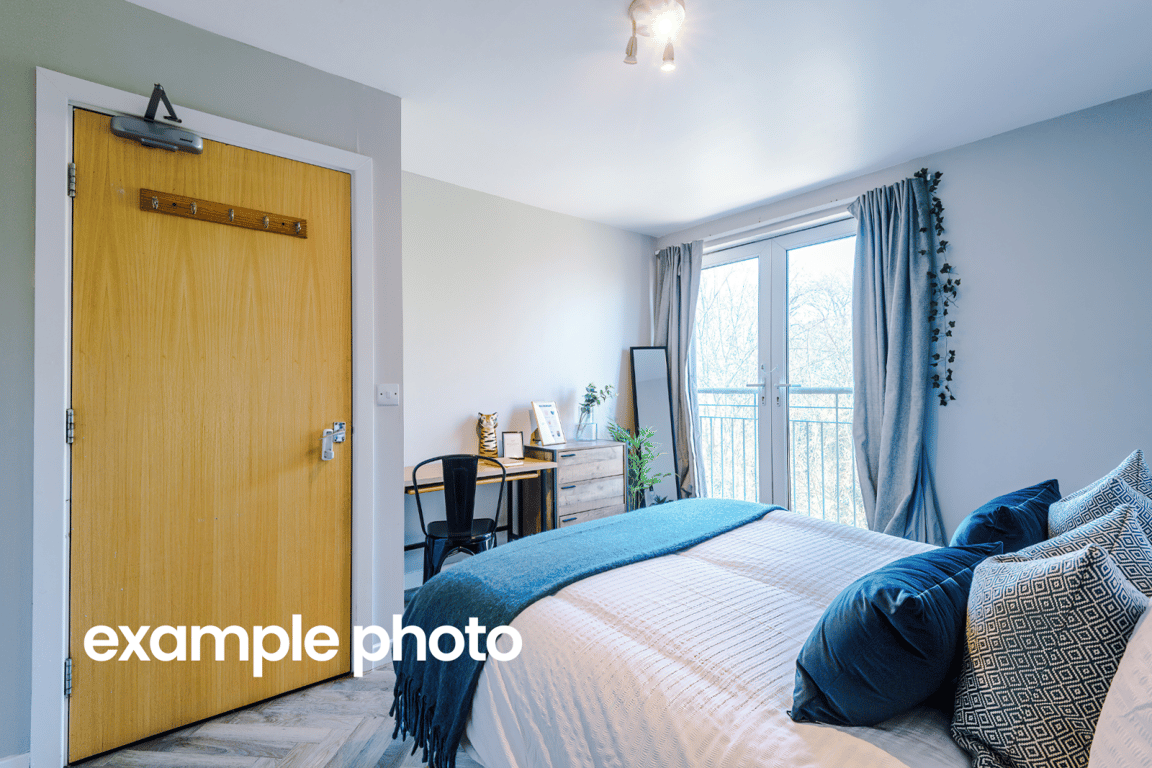 Flat 17, Mayfair Court