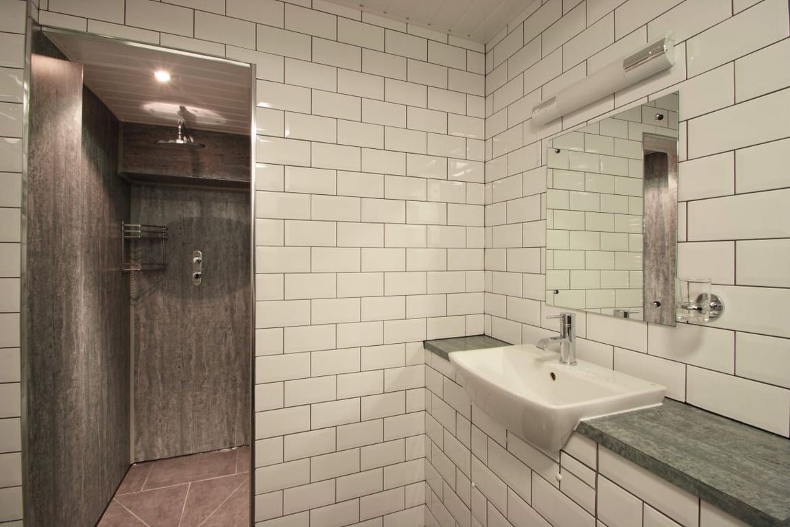 Flat 1, 154 Woodsley Road