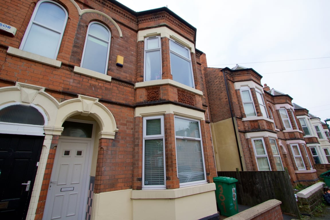 5 Trinity Avenue