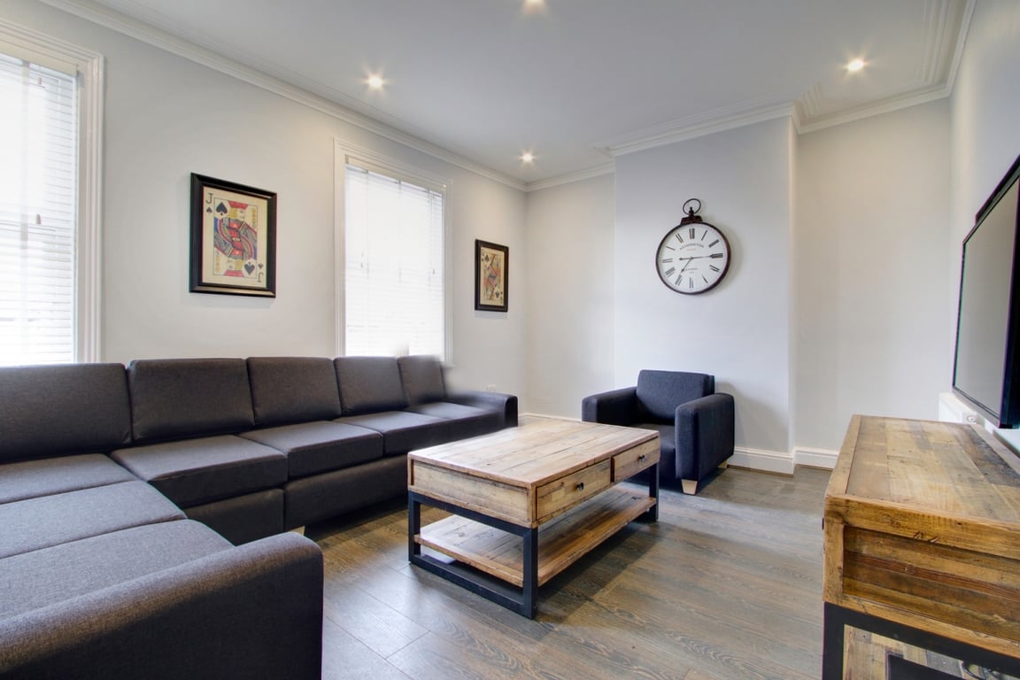 76 Derby Road