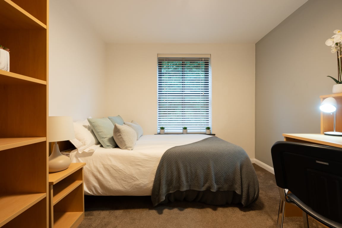 Flat 8, Hope Court