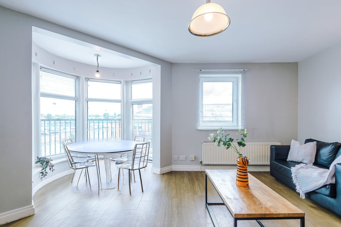 Flat 13, Lowry House