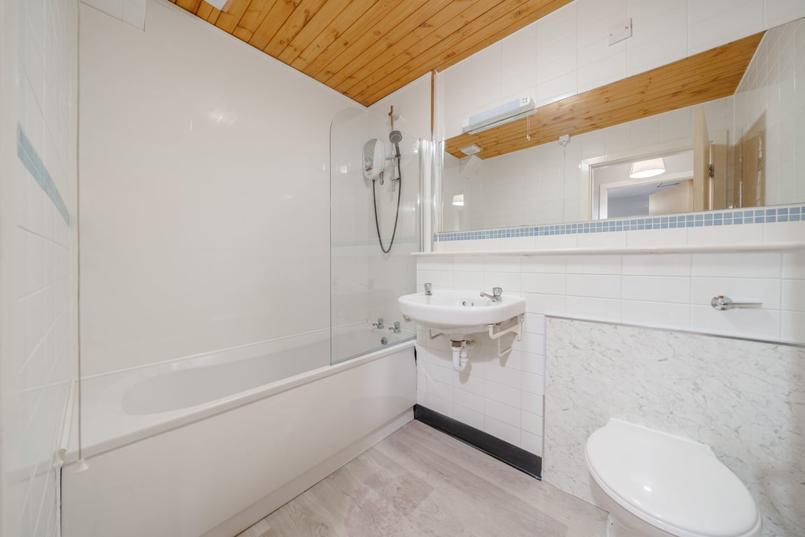 Flat 71, Mayfair Court