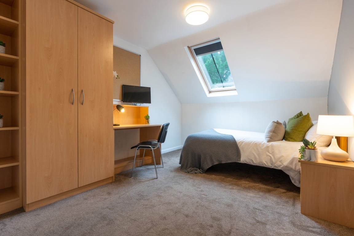 Flat 6, Hope Court