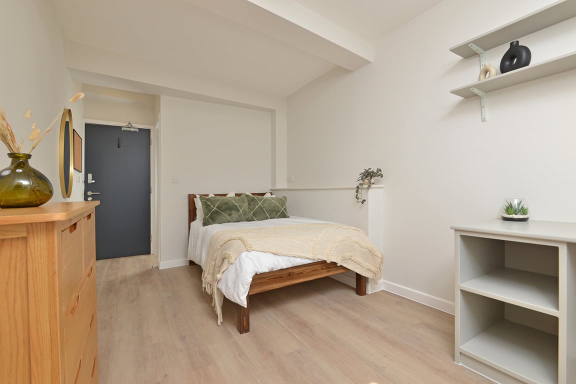 Flat 8, Isca Lofts