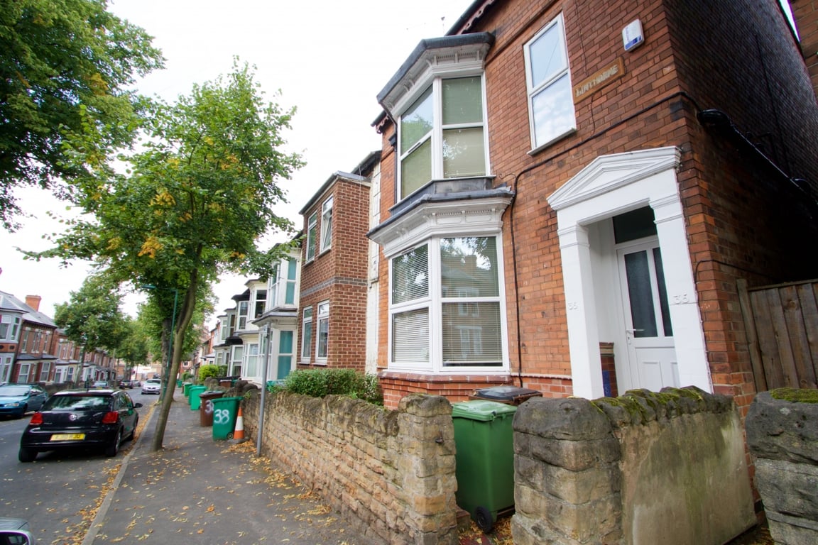 36 Derby Grove