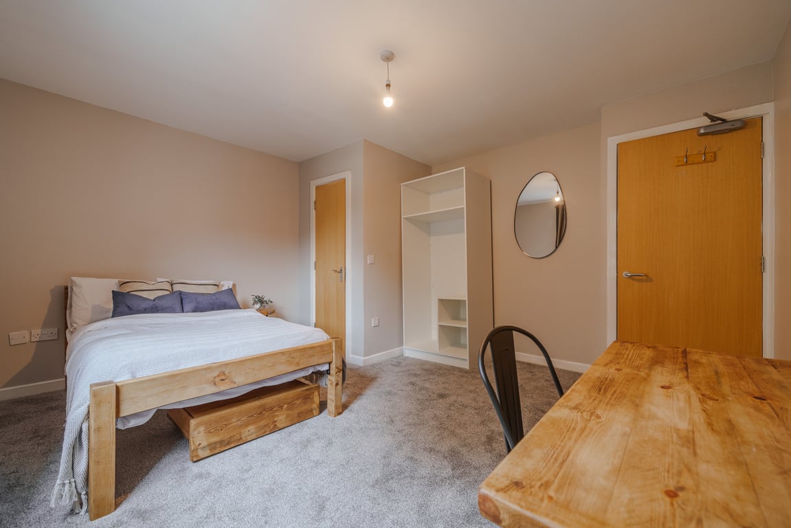 Flat 52, Mayfair Court
