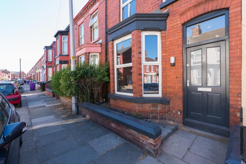 48 Woodcroft Road