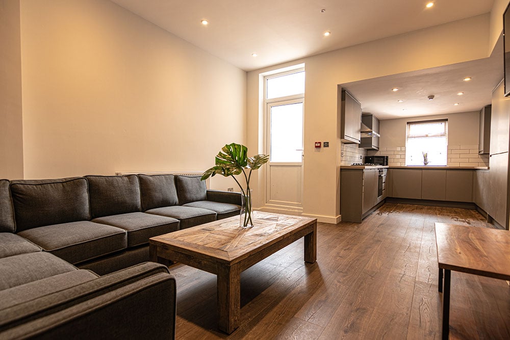 8 Channell Road
