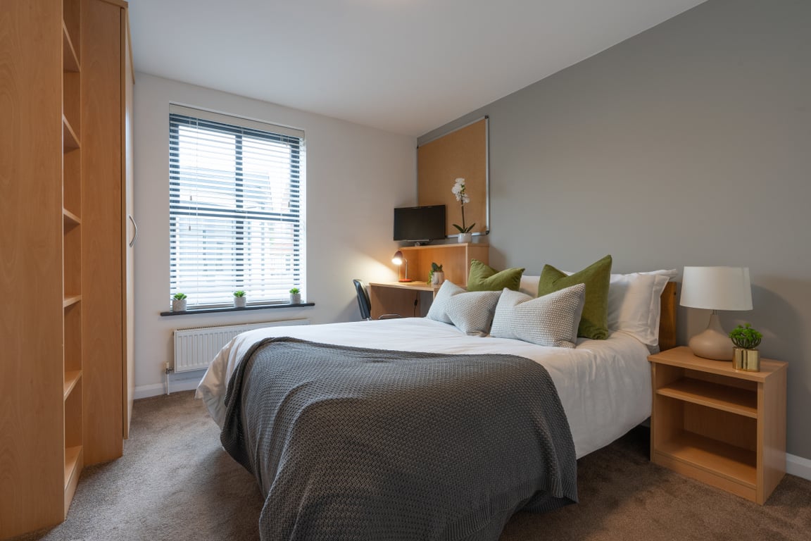 Flat 10, Hope Court