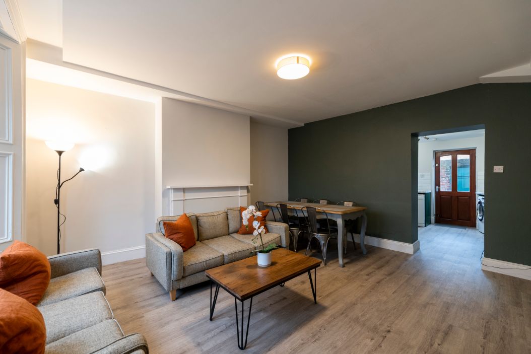 2 Gladstone Terrace