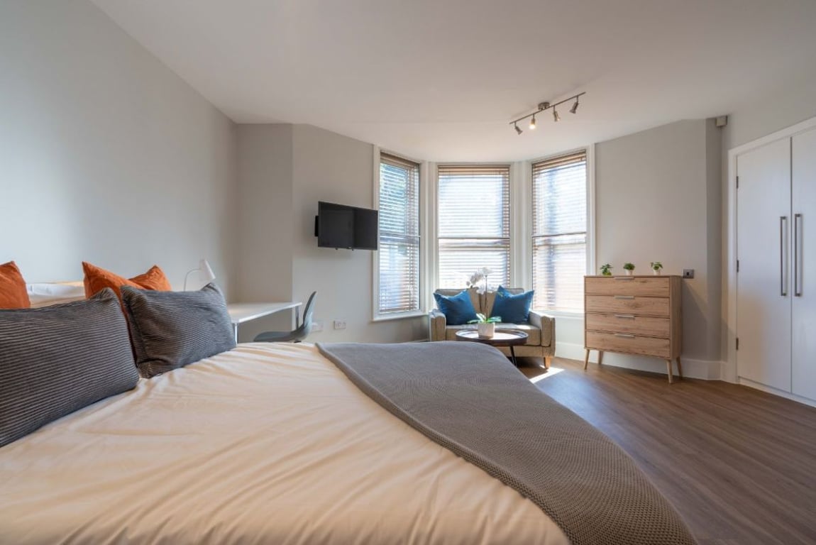 Flat 1 Shiners Yard, 123 Jesmond Road