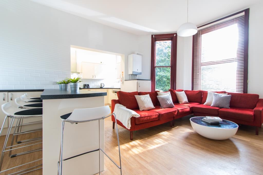 Flat 2, 17 Ladybarn Road
