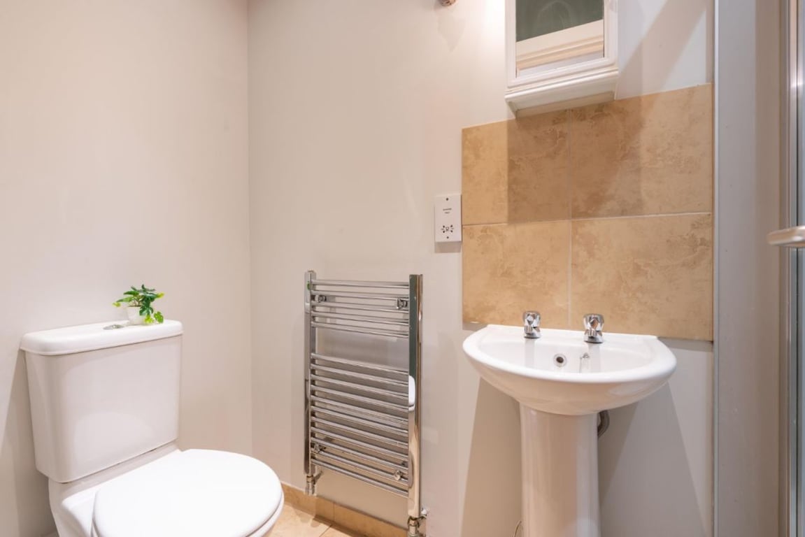 Flat 4 Shiners Yard, 123 Jesmond Road