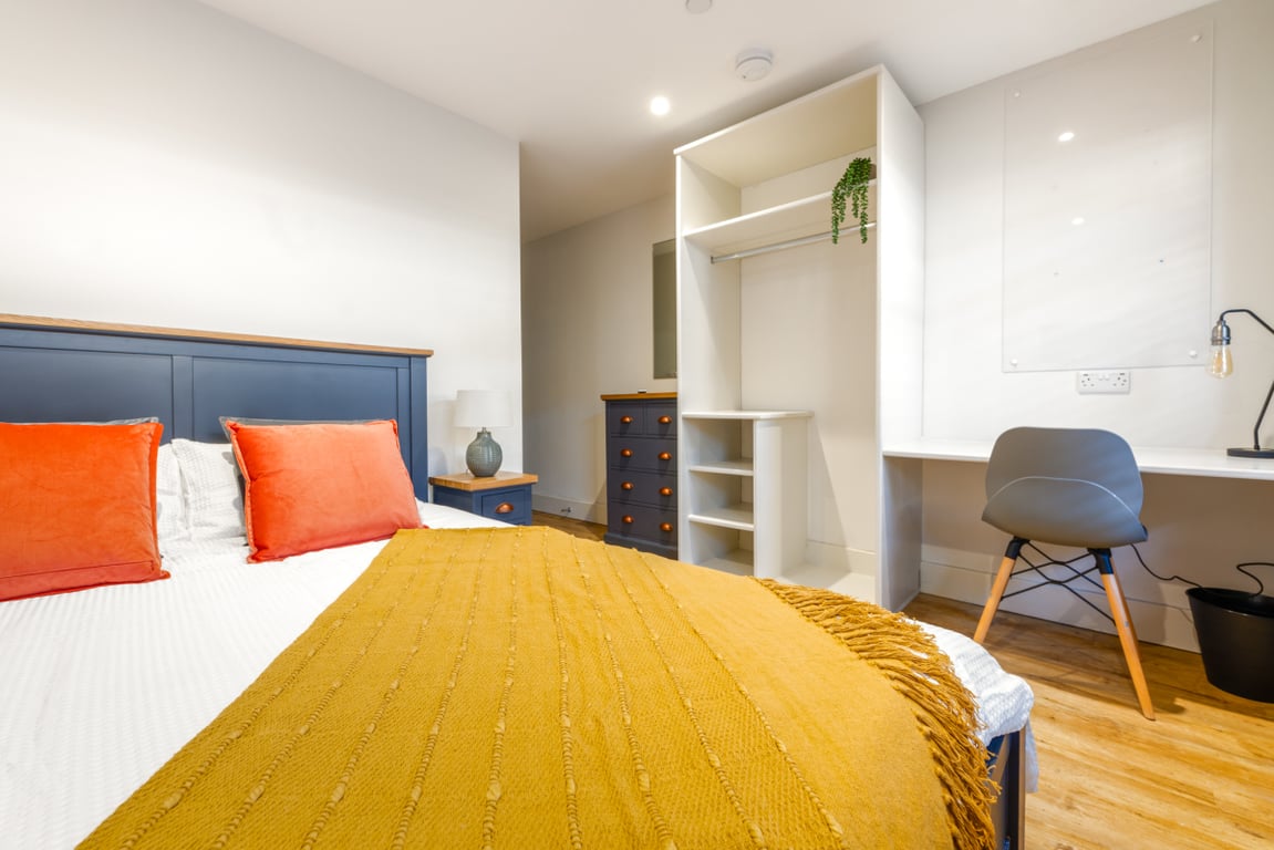 Flat 1, 122 Walter Road