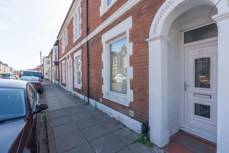13 Montgomerie Road
