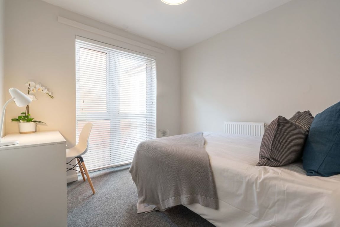 Flat C, 113 Portland Road