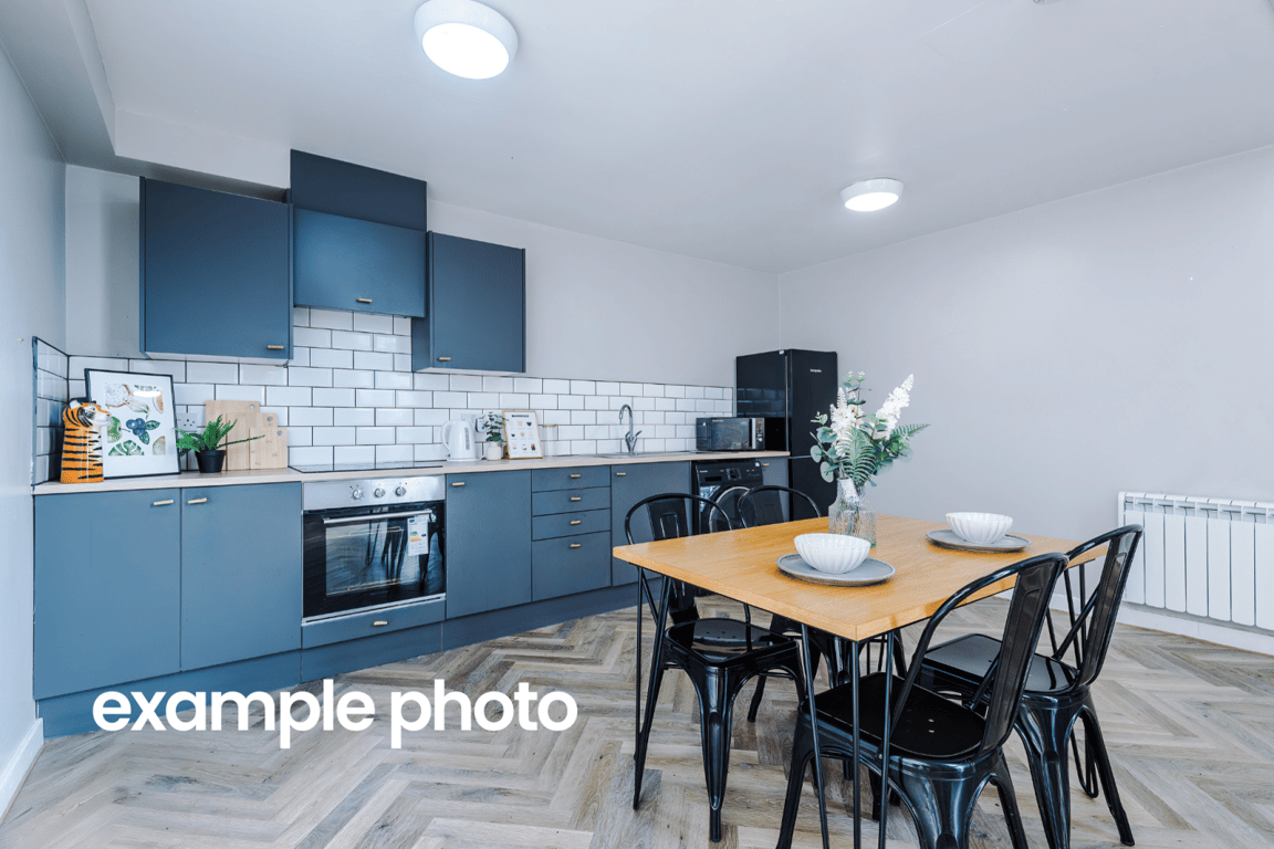 Flat 27, Mayfair Court