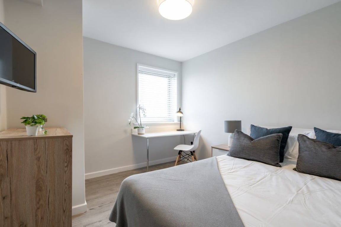 Flat 7 The Square, 1 Falconar Street