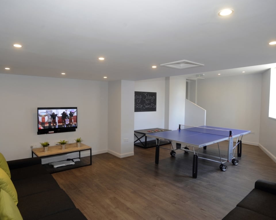 1 Iddesleigh Road