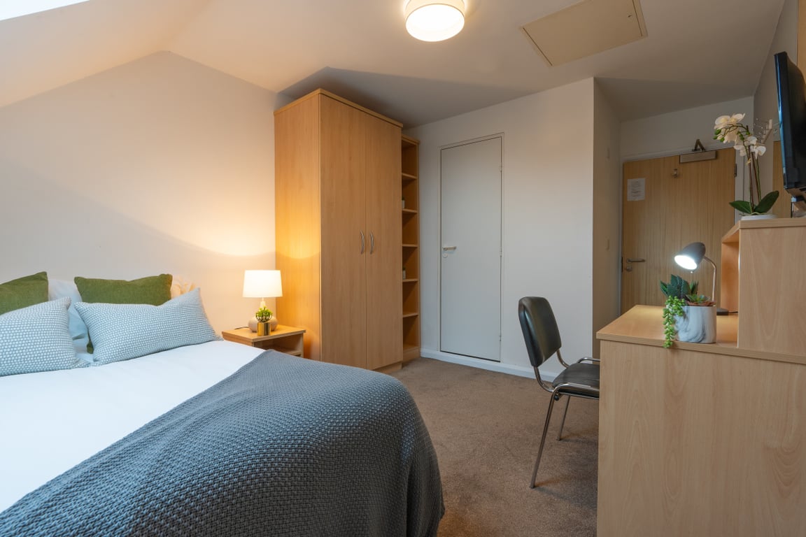 Flat 11, Hope Court