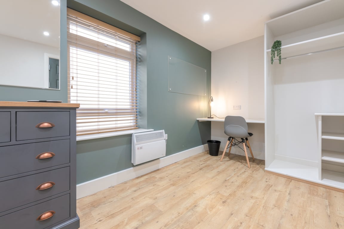 Flat 1, 122 Walter Road