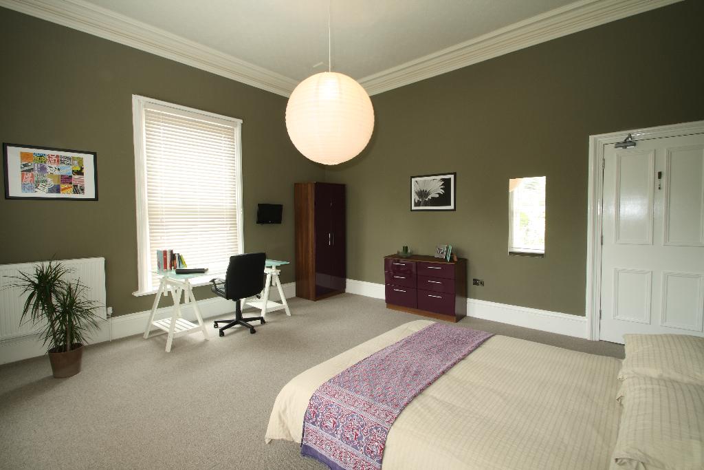 Flat 2, 7a Waverley Street