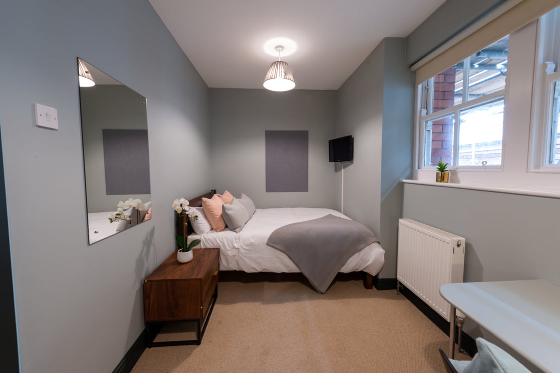 Flat Q Bishop Blackall School