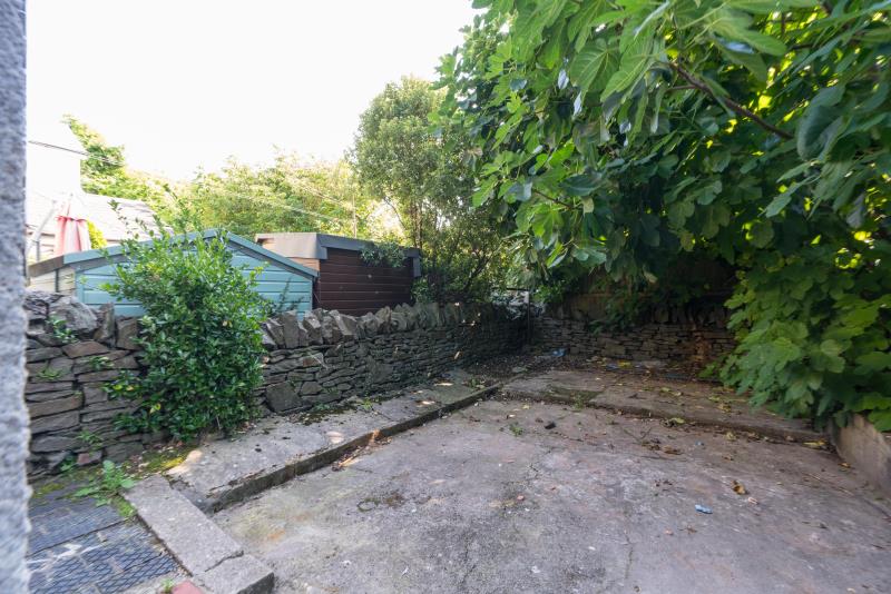 75 Colum Road