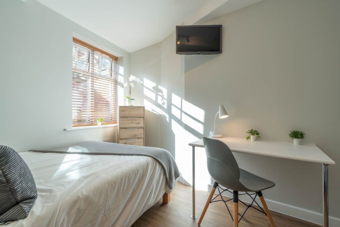 Flat 14 Shiners Yard, 123 Jesmond Road