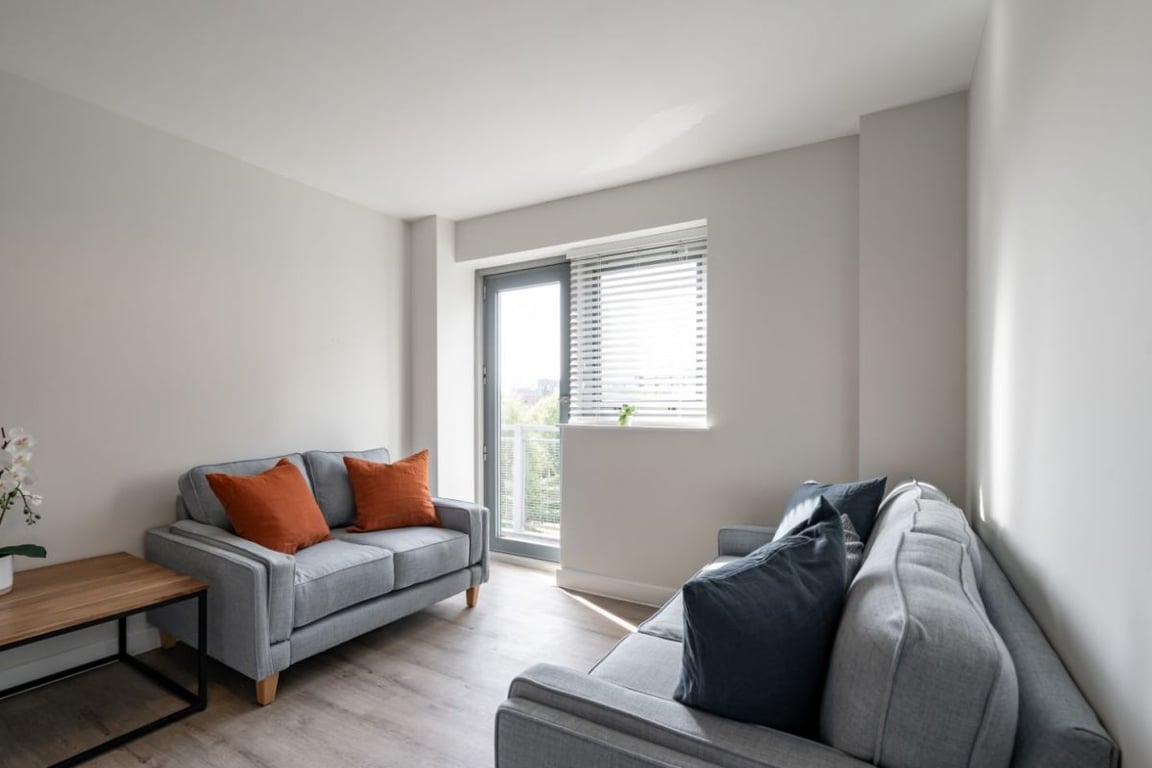 Flat 4 The Square, 1 Falconar Street