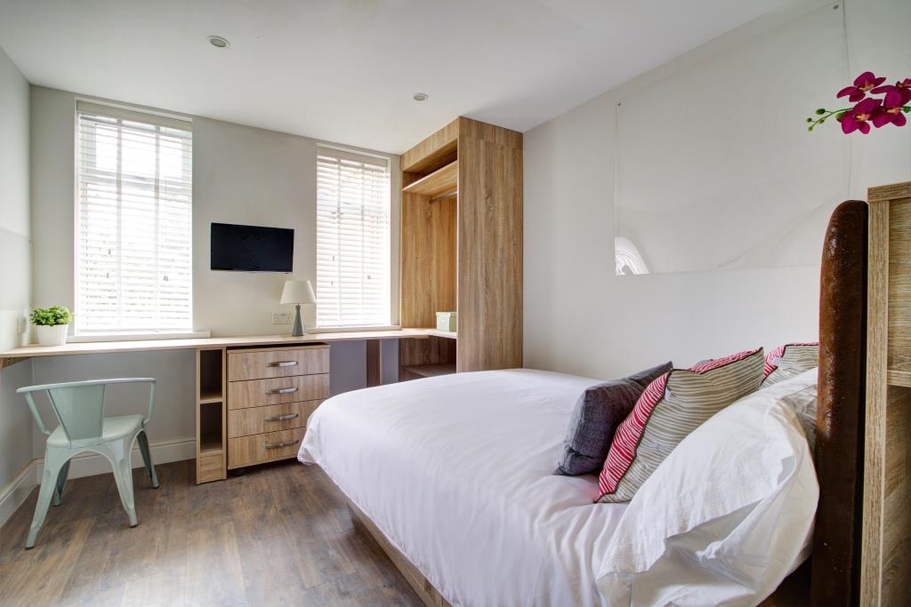 Flat F, Park View