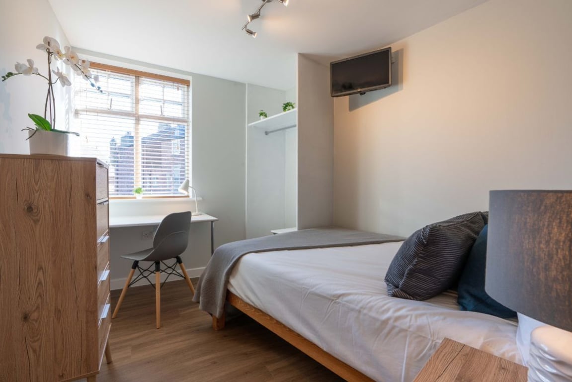 Flat 14 Shiners Yard, 123 Jesmond Road