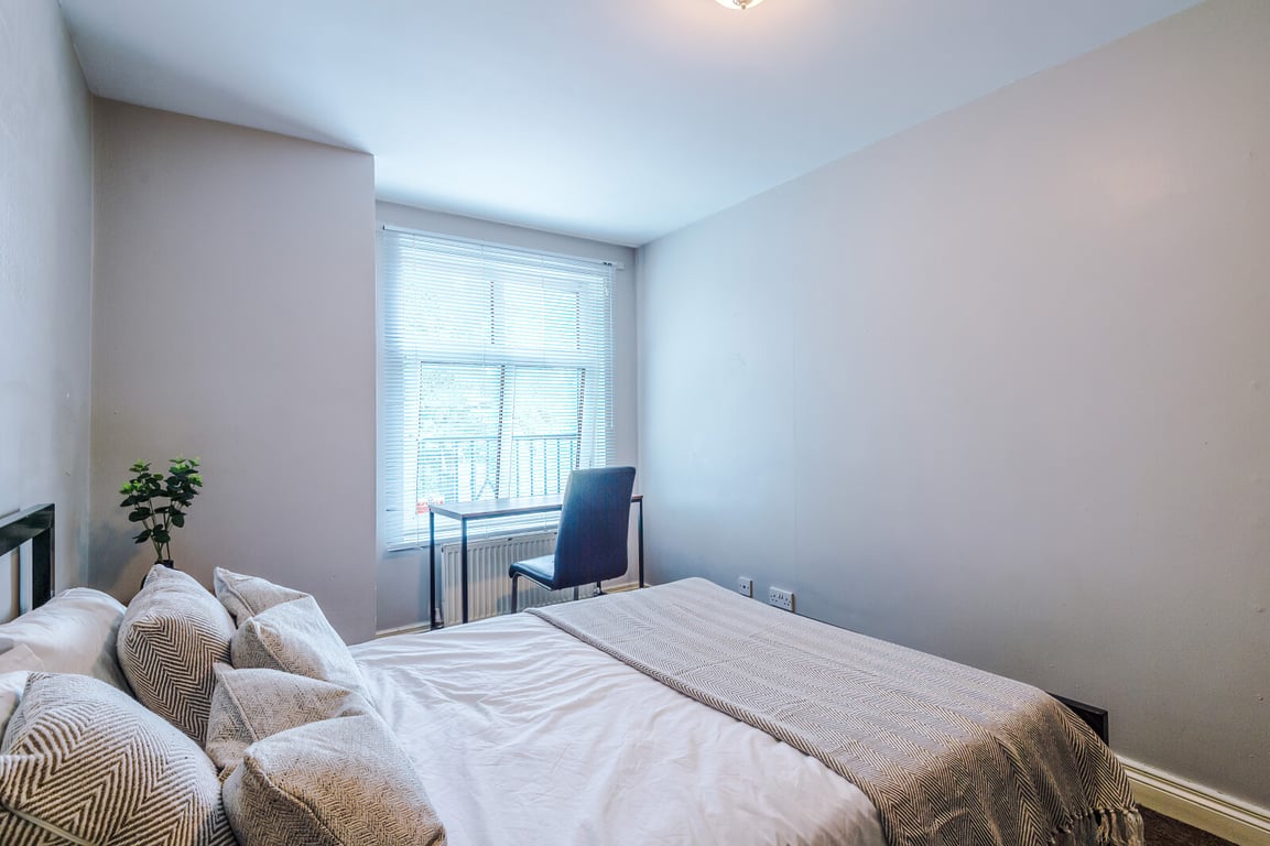 Flat 13, Lowry House