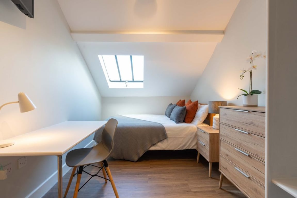 Flat 4 Shiners Yard, 123 Jesmond Road
