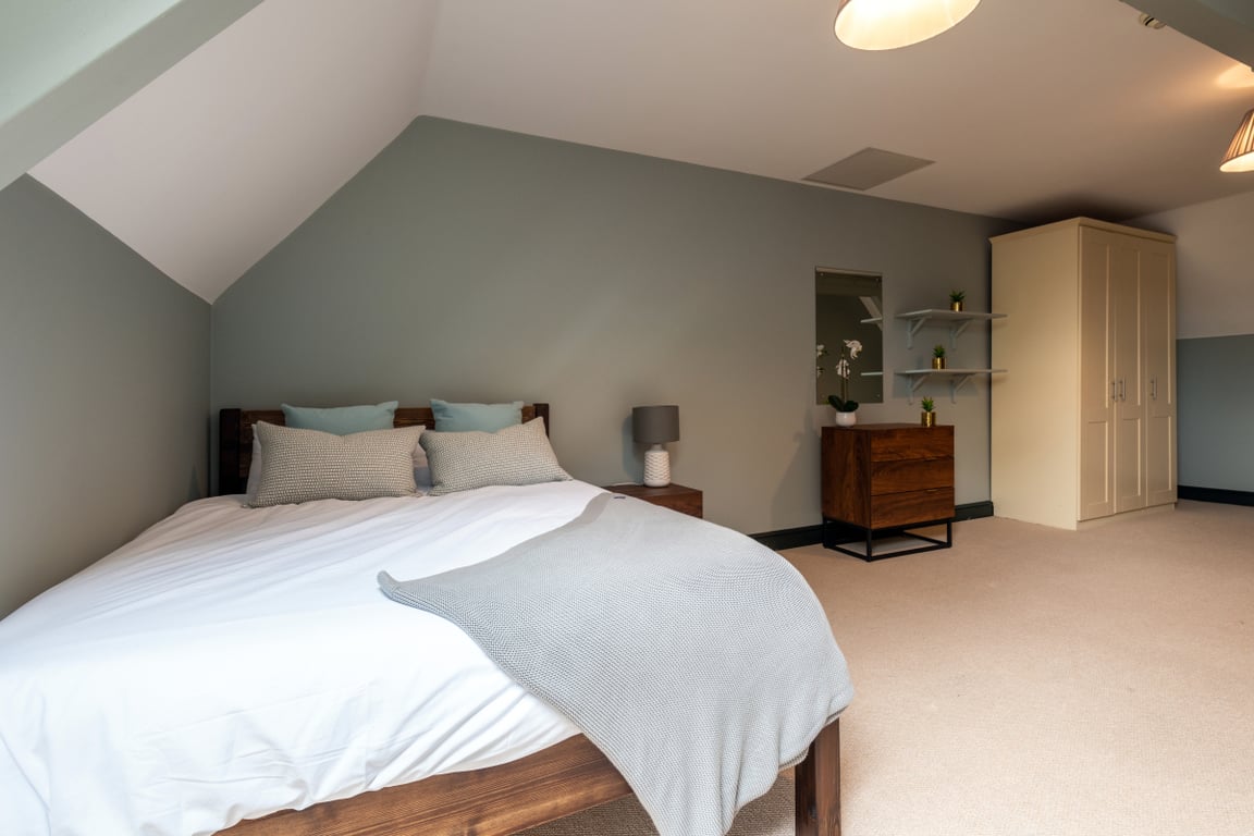 Flat S Bishop Blackall School