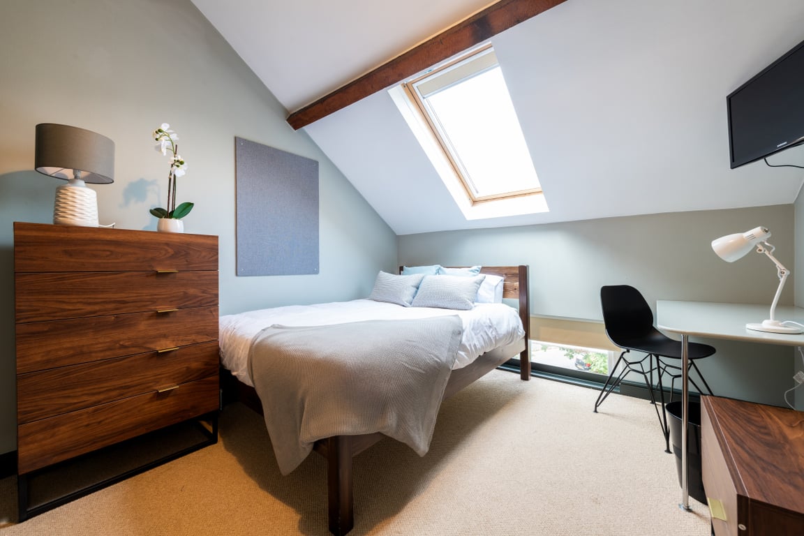 Flat N Bishop Blackall School