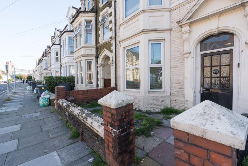 75 Colum Road